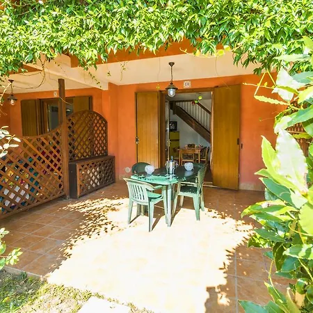 博尔戈斯特拉滨海公寓 比比翁